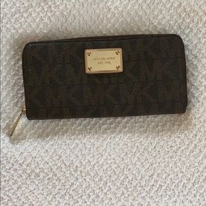 Michael Kors Women’s wallet